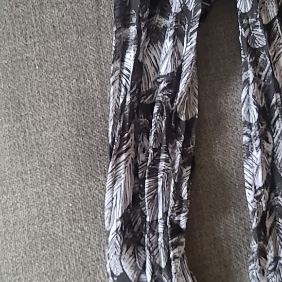 Style and company black and white blouse with ruffles down the center. - Picture 3 of 4